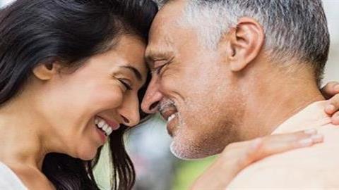 Τα υπέρ και τα κατά του να ερωτεύεσαι κάποιον πολύ μεγαλύτερό σου